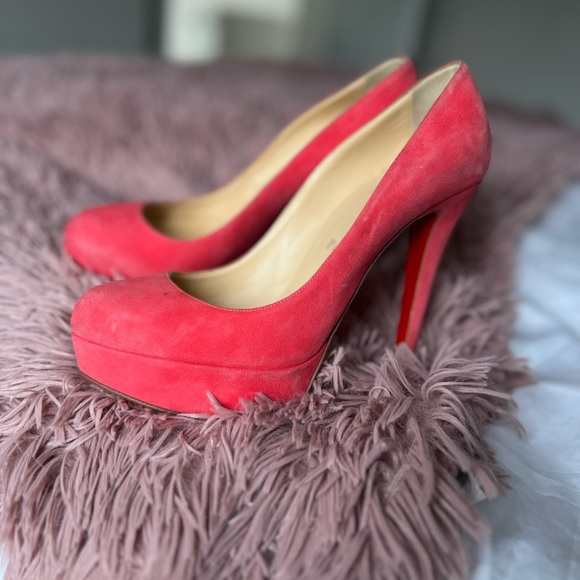 Pink Velvet Christian Louboutin shoes - Picture 3 of 4